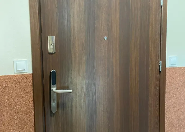 Apartament Przystanek - Ul Komuny Paryskiej 3 *