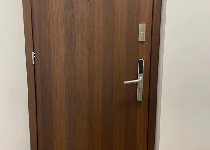 Przystanek - Ul Komuny Paryskiej 3 Apartament