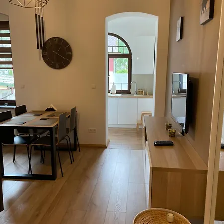 Apartment Przystanek - Ul Komuny Paryskiej 3