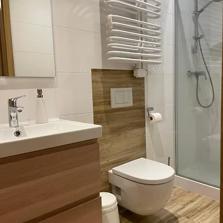 Przystanek - Ul Komuny Paryskiej 3 Apartamento Karpacz